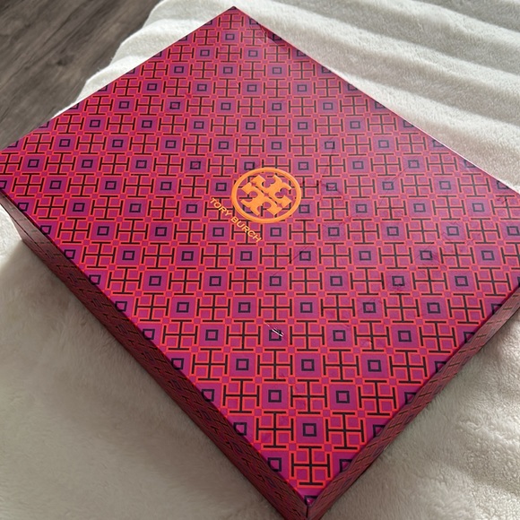 TORY BURCH boots - Picture 8 of 8